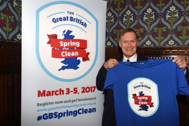 Sir David encourages Southend to back the 'Great British Spring Clean'